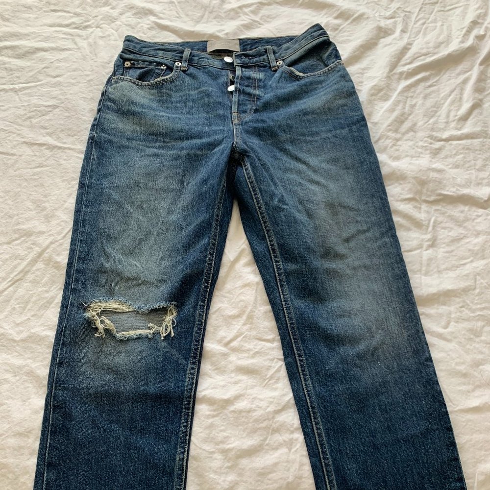Everlane Cheeky Crop, distressed, size 28